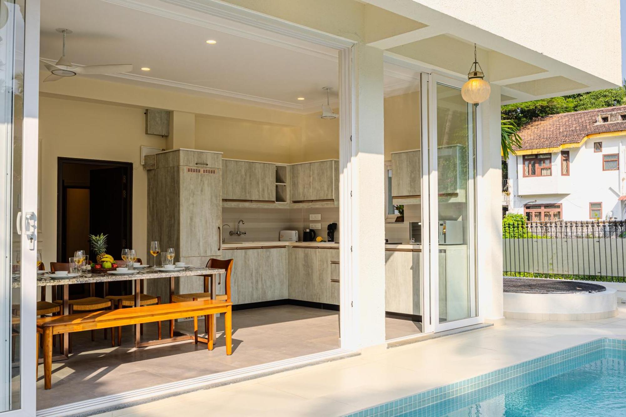 Elivaas 4 Bhk Villa Near Beach With Private Pool & Bar - Casa Boa Vida Candolim Buitenkant foto