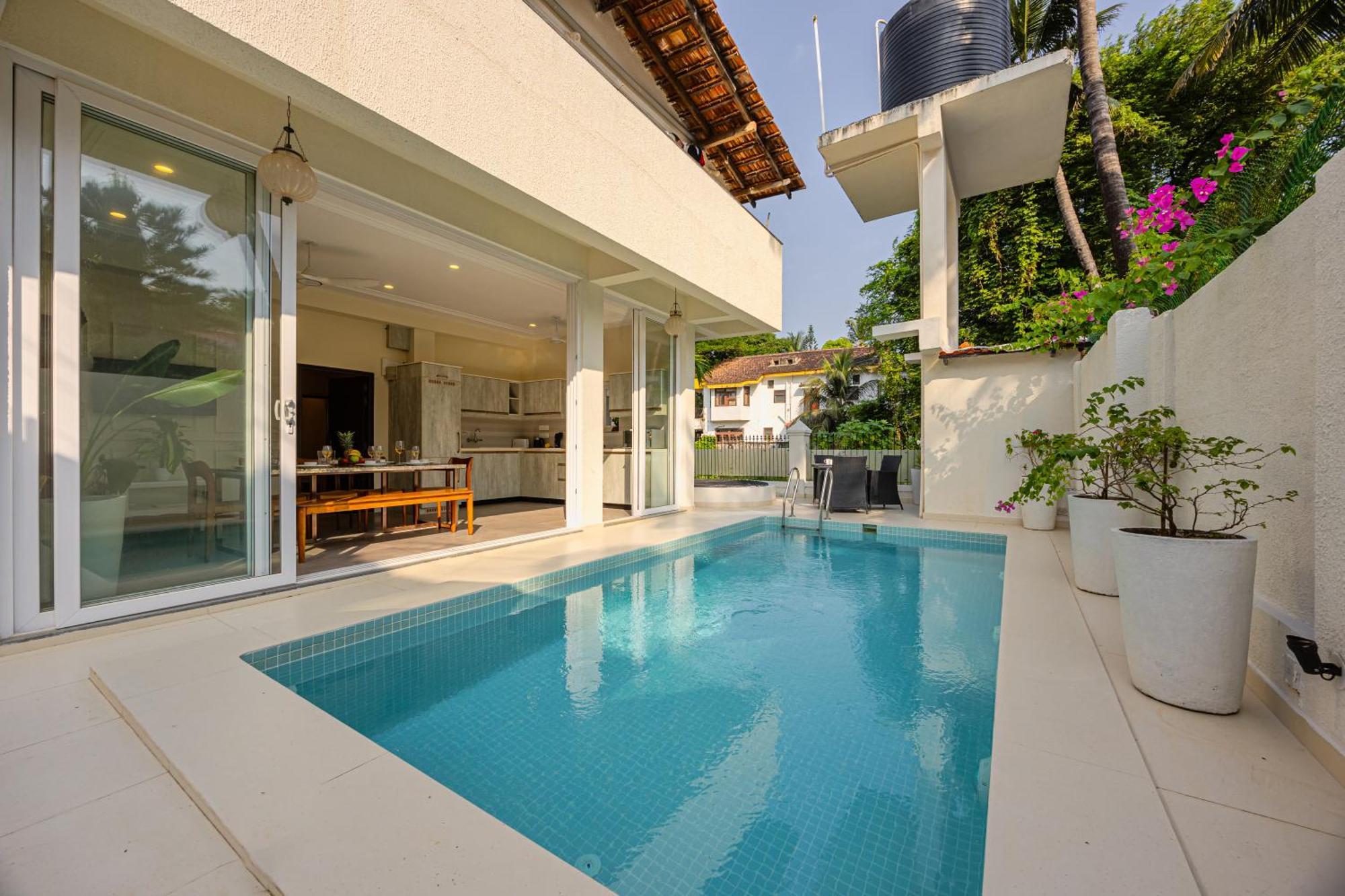 Elivaas 4 Bhk Villa Near Beach With Private Pool & Bar - Casa Boa Vida Candolim Buitenkant foto