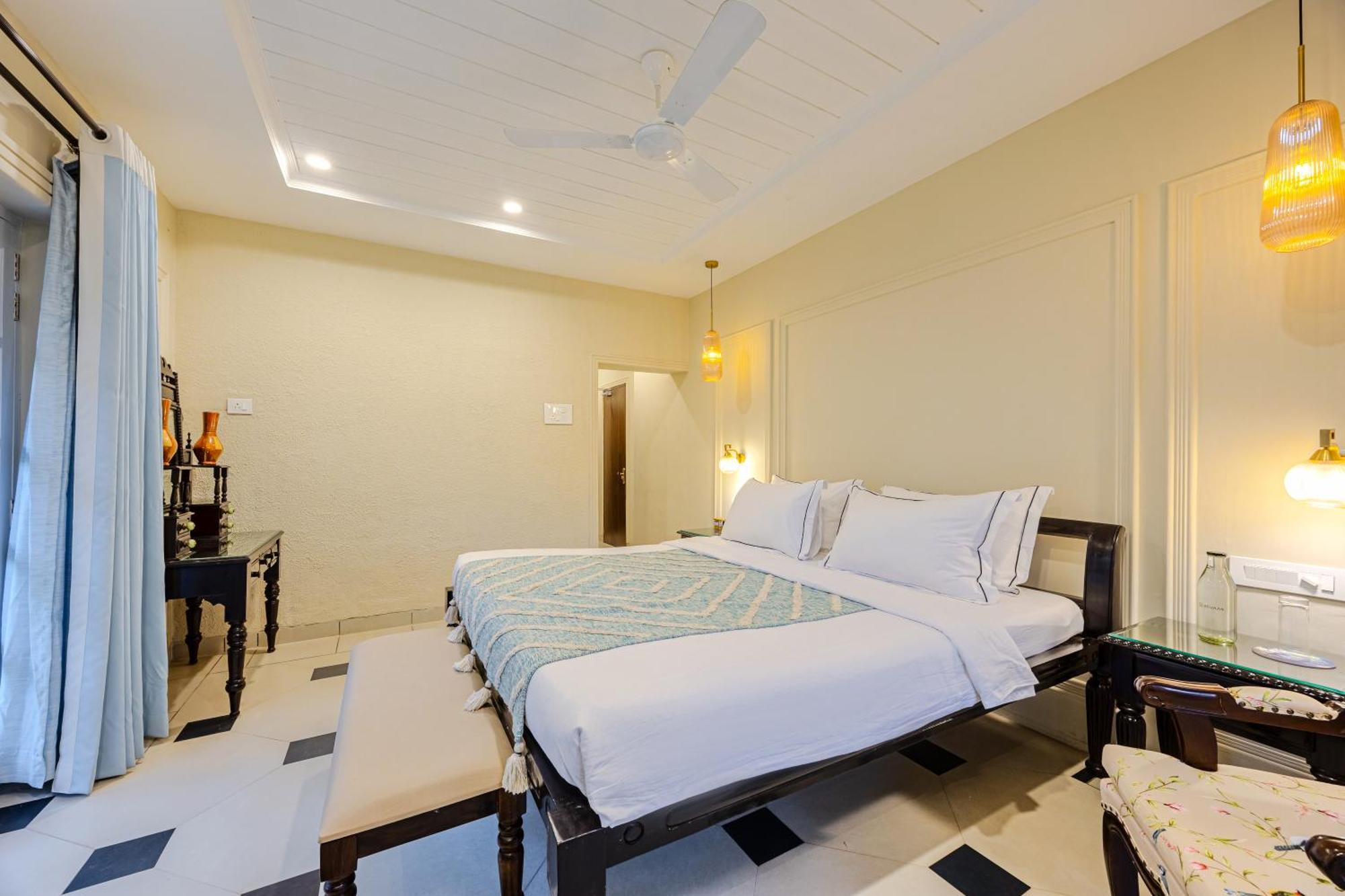 Elivaas 4 Bhk Villa Near Beach With Private Pool & Bar - Casa Boa Vida Candolim Buitenkant foto