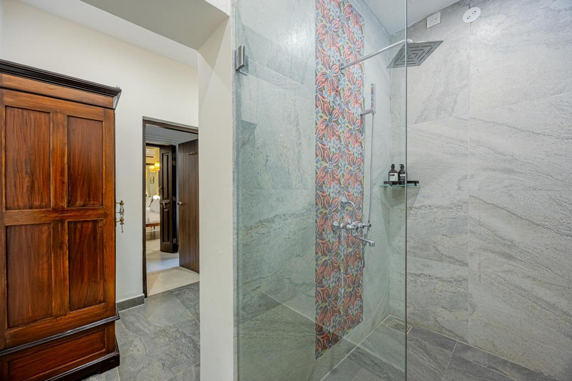 Elivaas 4 Bhk Villa Near Beach With Private Pool & Bar - Casa Boa Vida Candolim Buitenkant foto