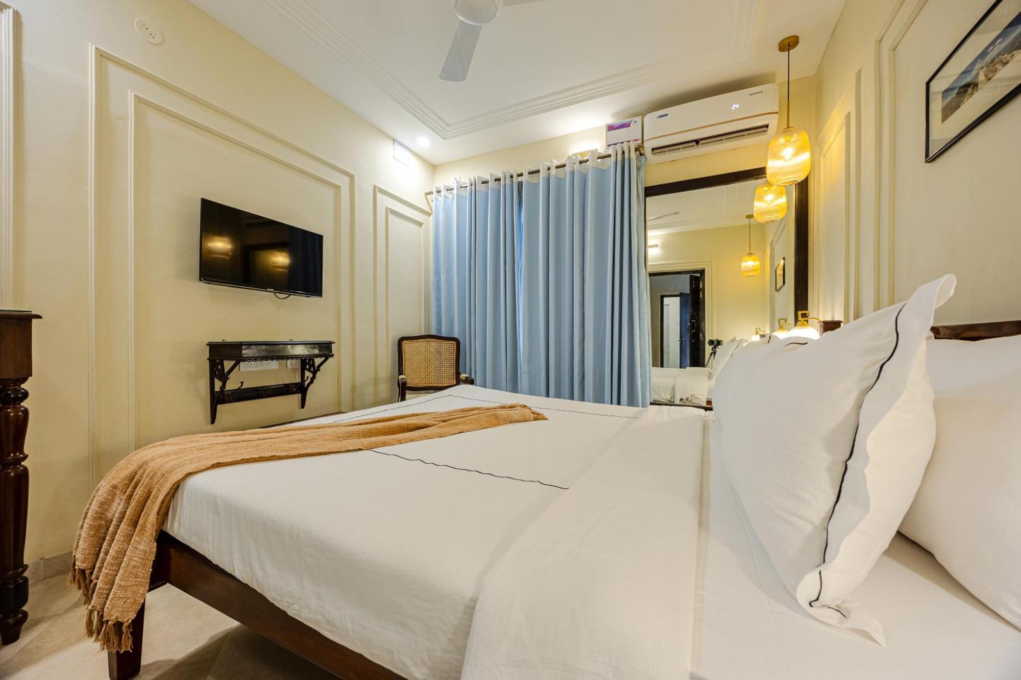 Elivaas 4 Bhk Villa Near Beach With Private Pool & Bar - Casa Boa Vida Candolim Buitenkant foto