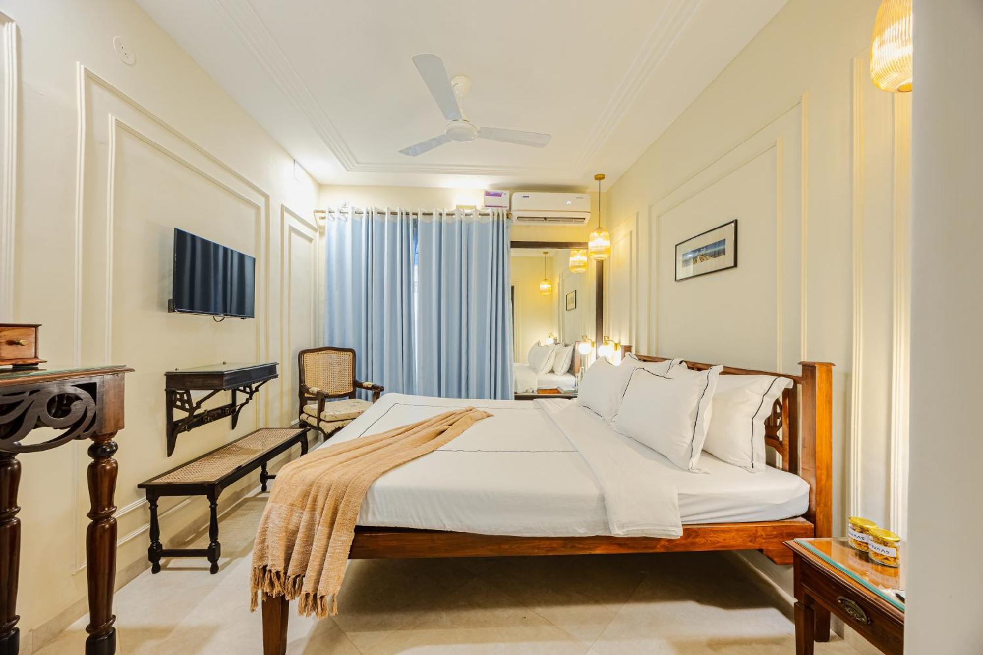 Elivaas 4 Bhk Villa Near Beach With Private Pool & Bar - Casa Boa Vida Candolim Buitenkant foto