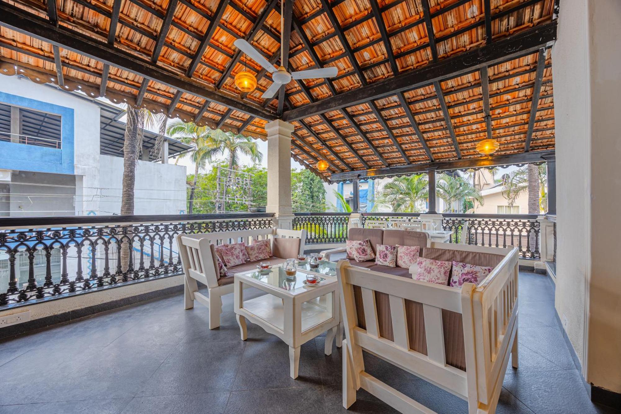 Elivaas 4 Bhk Villa Near Beach With Private Pool & Bar - Casa Boa Vida Candolim Buitenkant foto