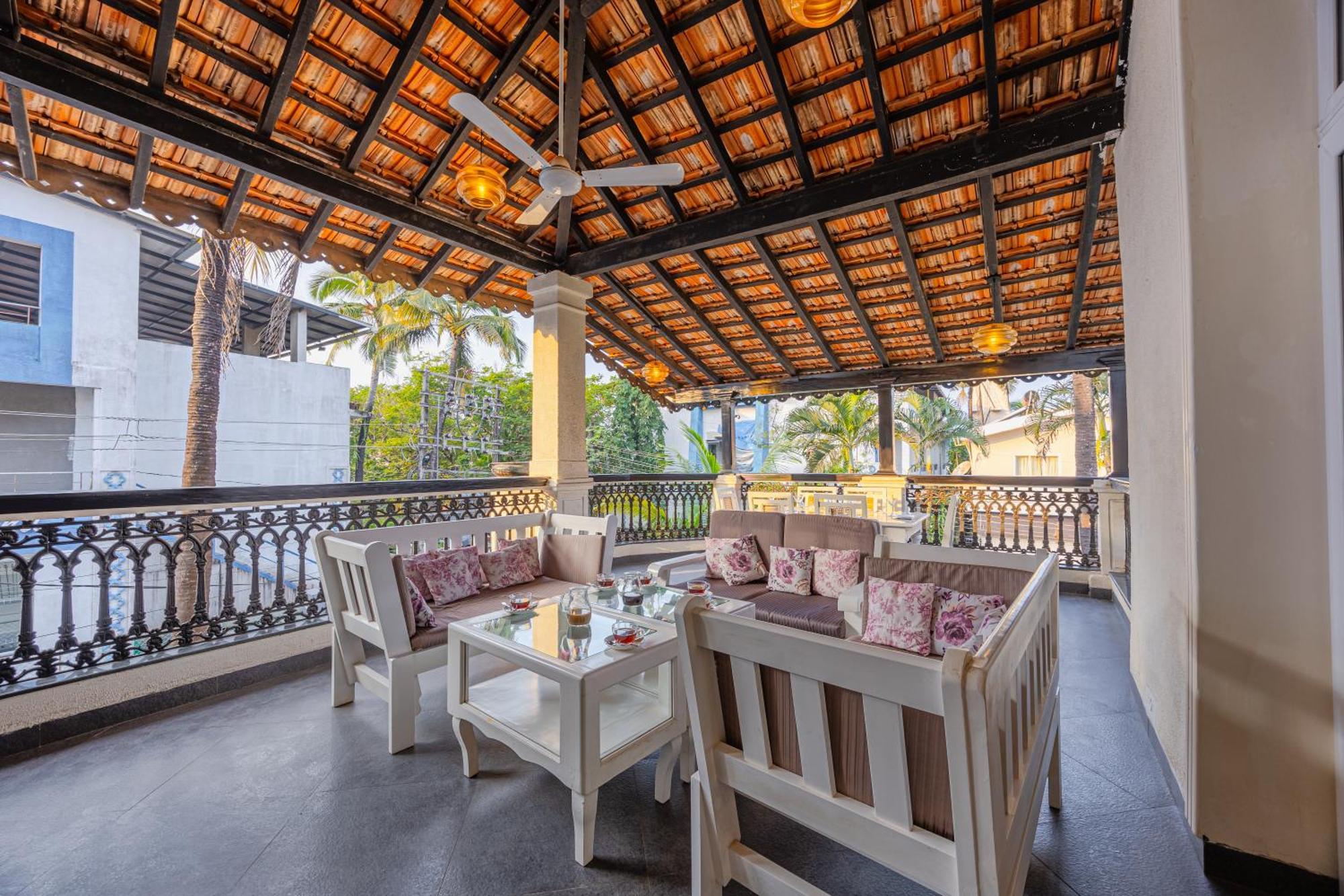 Elivaas 4 Bhk Villa Near Beach With Private Pool & Bar - Casa Boa Vida Candolim Buitenkant foto