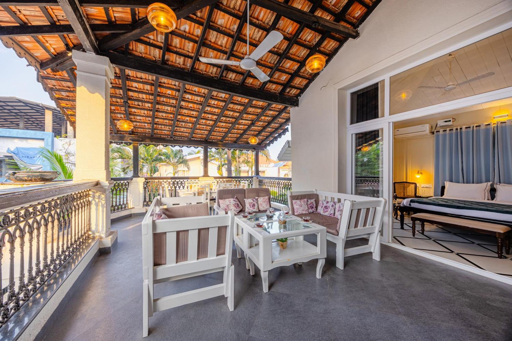 Elivaas 4 Bhk Villa Near Beach With Private Pool & Bar - Casa Boa Vida Candolim Buitenkant foto