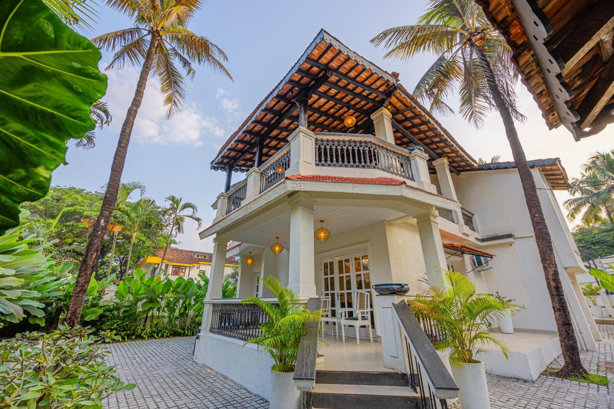 Elivaas 4 Bhk Villa Near Beach With Private Pool & Bar - Casa Boa Vida Candolim Buitenkant foto