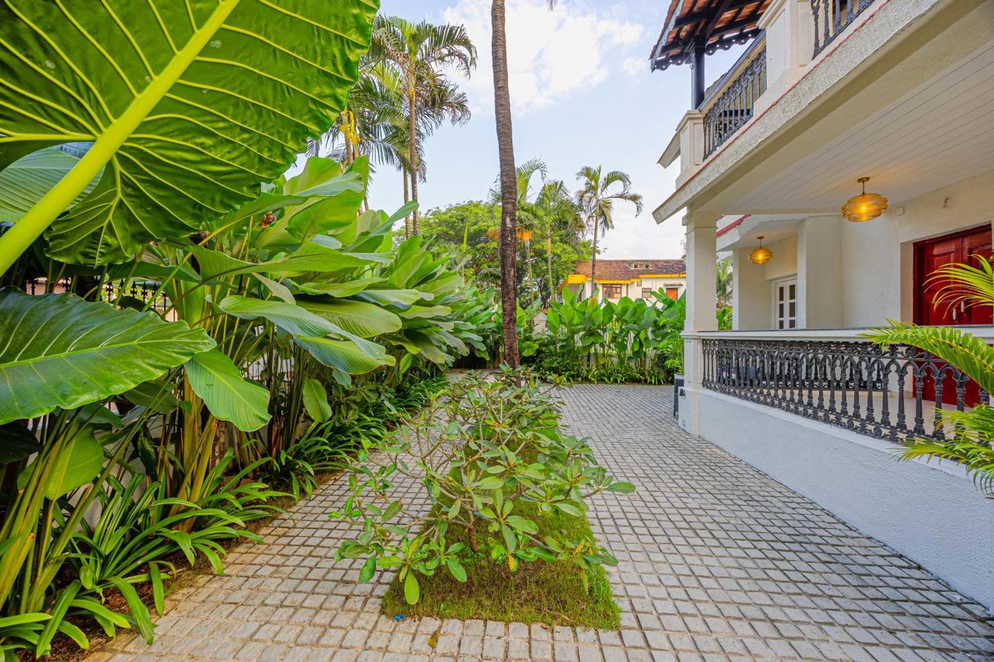Elivaas 4 Bhk Villa Near Beach With Private Pool & Bar - Casa Boa Vida Candolim Buitenkant foto